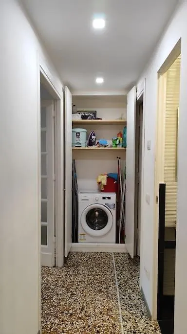 Cozy Apartment Near The Colosseum Rome Italy